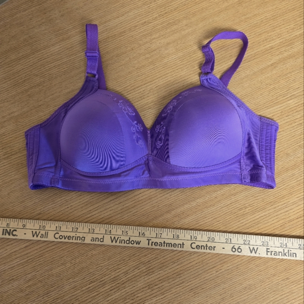 NWOT WOMENS 40B purple padded bra